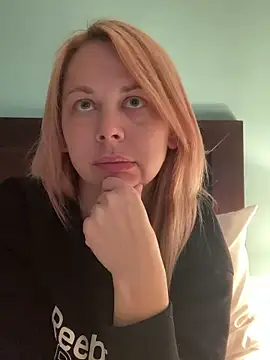 burrkitty online show from 02-07-25, 01:11