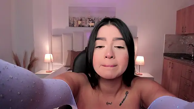 amelie jhons online show from 09-17-25, 08:00