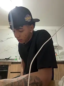 JoanG10 online show from 09-14-25, 05:08