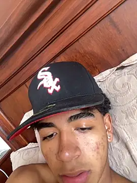 JoanG10 online show from 10-10-25, 05:47