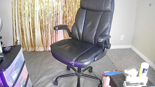 Snapshot of roma_indobong_temptress chatting on 03-12-25, 06:11 roma indobong temptress online show from 03-12-25, 06:11