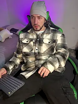 Valentino Xander online show from 12-22-25, 04:01