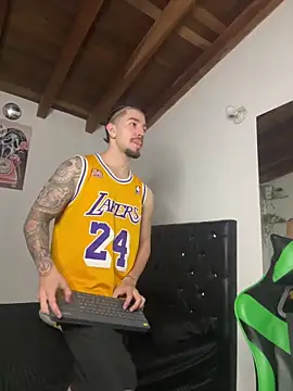 Valentino Xander online show from 11-07-25, 12:37