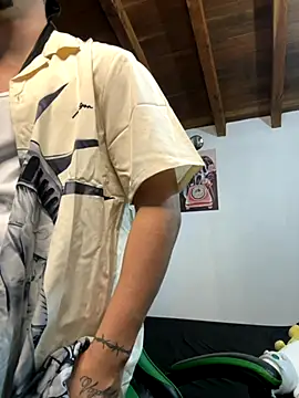 Valentino Xander online show from 11-14-25, 12:14