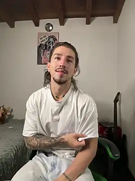 Valentino Xander online show from 02-13-26, 04:45