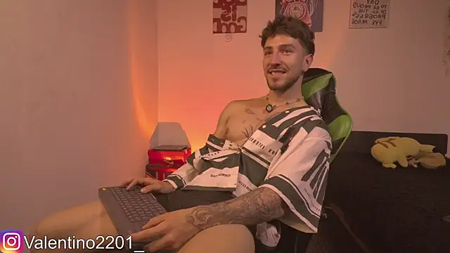 Valentino Xander online show from 05-16-26, 01:59