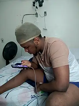 Snapshot of anubi0880 chatting on 02-08-26, 11:24 anubi0880 online show from 02-08-26, 11:24