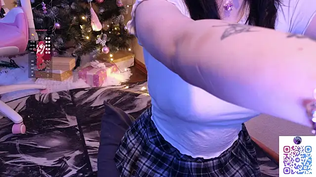 Snapshot of hikmurr chatting on 02-14-25, 06:29 hikmurr online show from 02-14-25, 06:29