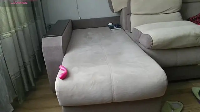 MilaaMilaa online show from 12-18-25, 04:06