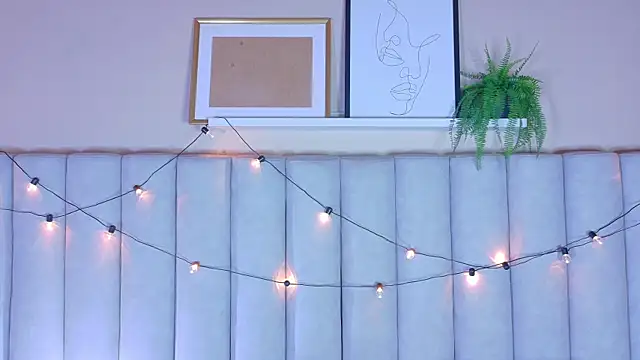 Snapshot of EngelStone chatting on 12-05-25, 07:34 EngelStone online show from 12-05-25, 07:34