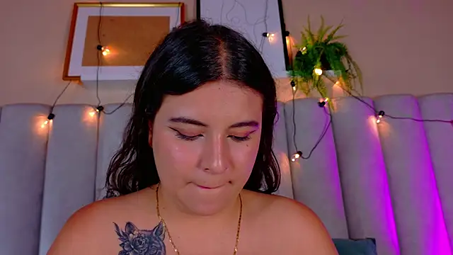 Snapshot of EngelStone chatting on 09-26-25, 07:32 EngelStone online show from 09-26-25, 07:32