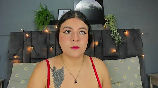 Snapshot of EngelStone chatting on 12-02-25, 07:37 EngelStone online show from 12-02-25, 07:37