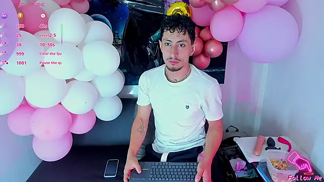 Piggy Eddy online show from 10-01-25, 08:46