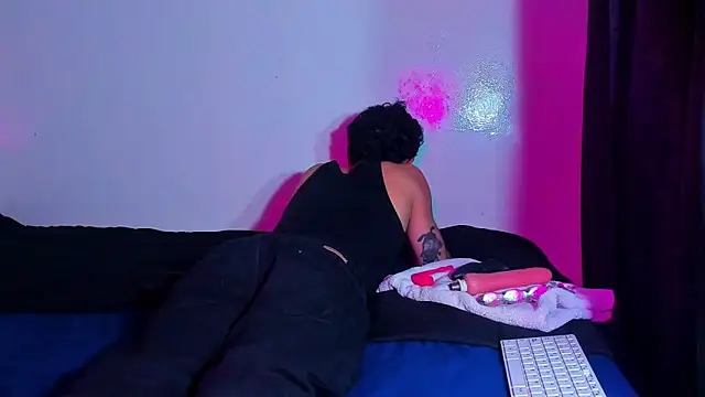 Piggy Eddy online show from 02-26-26, 02:22