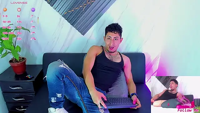 Piggy Eddy online show from 11-26-25, 08:09