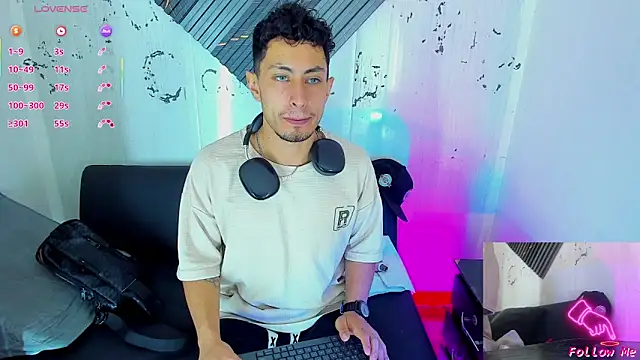 Piggy Eddy online show from 11-21-25, 12:59