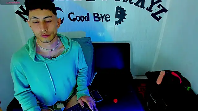 Piggy Eddy online show from 11-05-25, 05:10