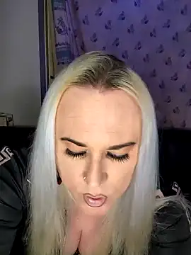 Connie Pepper online show from 02-12-26, 01:05