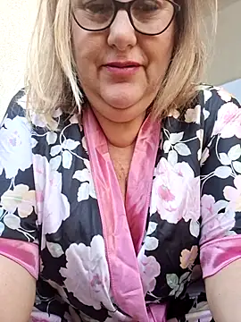 Snapshot of Mara-24 chatting on 02-28-26, 10:26 Mara-24 online show from 02-28-26, 10:26