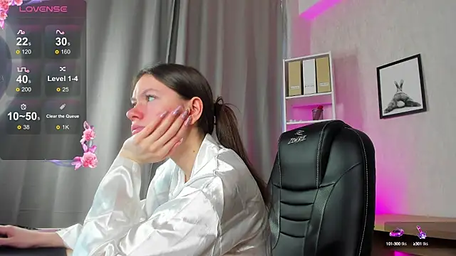 Snapshot of Nicole_Charm chatting on 03-05-25, 02:14 Nicole Charm online show from 03-05-25, 02:14