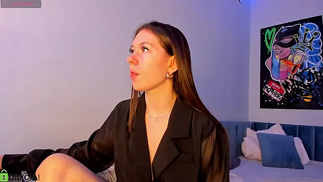 Nicole Charm online show from 04-23-26, 12:06