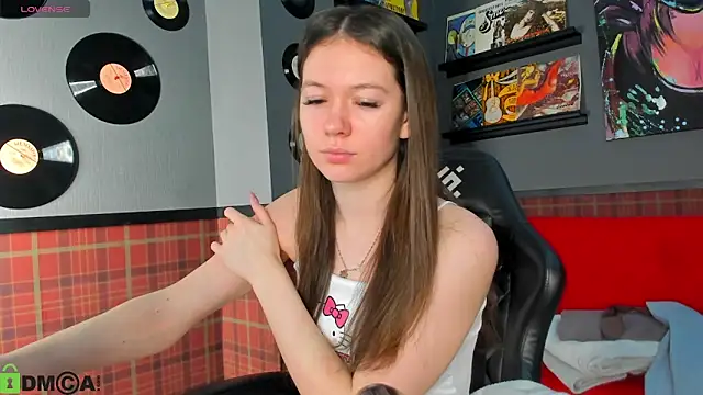 Nicole Charm online show from 02-11-26, 12:10