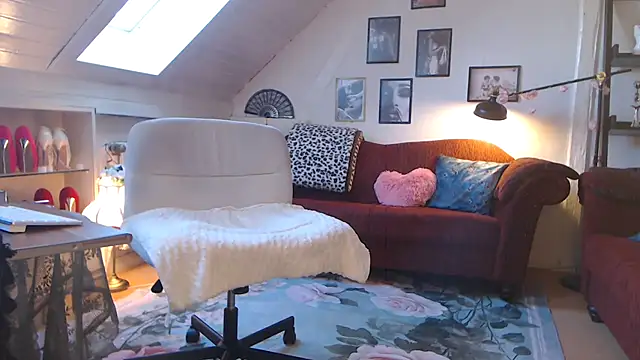 GinaBlonde online show from 01-11-26, 01:07