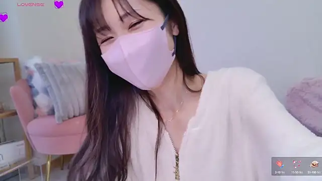 Snapshot of meg_0901 chatting on 03-22-25, 11:31 meg 0901 online show from 03-22-25, 11:31