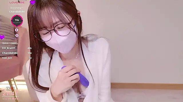 meg 0901 online show from 11-19-25, 12:49