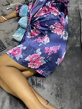 Snapshot of NethuQueen chatting on 02-18-25, 10:05 NethuQueen online show from 02-18-25, 10:05