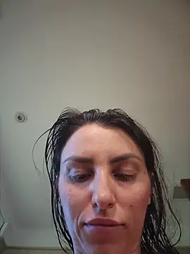 Snapshot of Izabella_Bella chatting on 07-05-26, 02:49 Izabella Bella online show from 07-05-26, 02:49