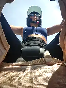 Izabella Bella online show from 03-10-25, 08:17