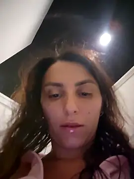 Snapshot of Izabella_Bella chatting on 06-21-26, 01:39 Izabella Bella online show from 06-21-26, 01:39