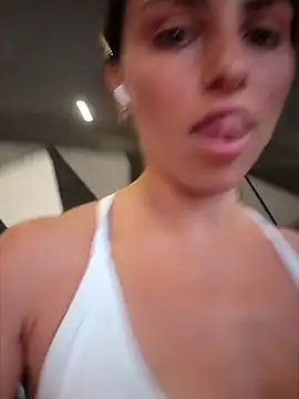 Izabella Bella online show from 05-26-26, 02:09