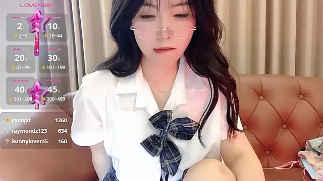 NickiBloom online show from 02-17-25, 06:20