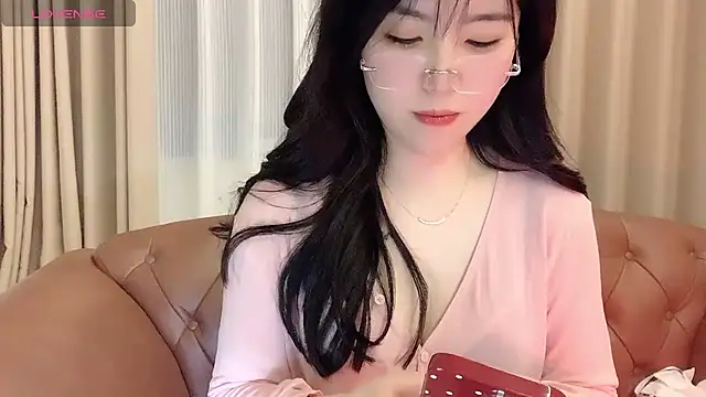 NickiBloom online show from 02-21-25, 11:01