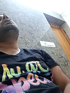 Snapshot of shree7776trrr chatting on 09-08-25, 04:39 shree7776trrr online show from 09-08-25, 04:39