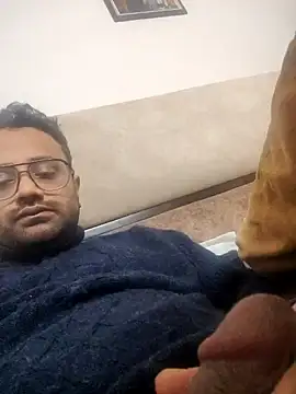 Snapshot of shree7776trrr chatting on 12-29-24, 06:45 shree7776trrr online show from 12-29-24, 06:45