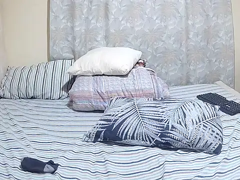 slender sweet online show from 04-14-26, 12:43