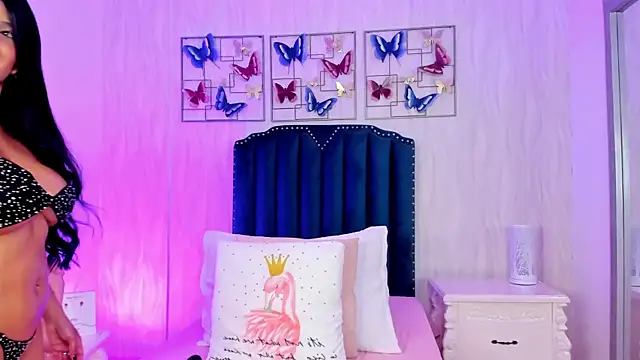 Snapshot of samara_warren chatting on 10-22-25, 12:26 samara warren online show from 10-22-25, 12:26