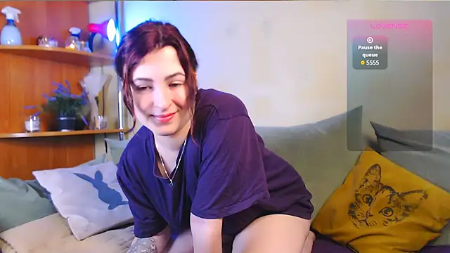 Snapshot of Caroline1995 chatting on 11-18-25, 07:00 Caroline1995 online show from 11-18-25, 07:00