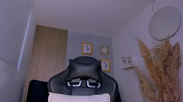 NatyFerrer  online show from 10-01-25, 10:52