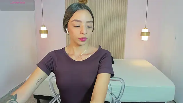 AliceRoss0 online show from 05-07-26, 08:01