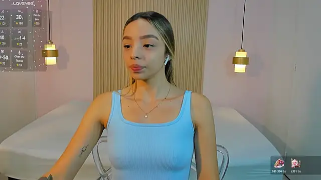 AliceRoss0 online show from 01-11-26, 05:42