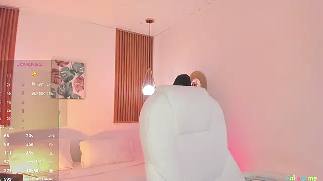 TiffanyWright online show from 11-09-25, 01:37