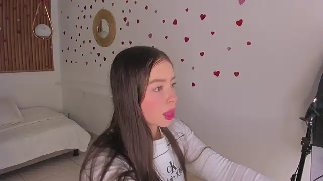 TiffanyWright online show from 03-01-26, 01:33