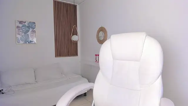 TiffanyWright online show from 12-14-25, 02:00