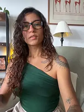 Snapshot of ValeriEvan chatting on 06-03-26, 06:56 ValeriEvan online show from 06-03-26, 06:56
