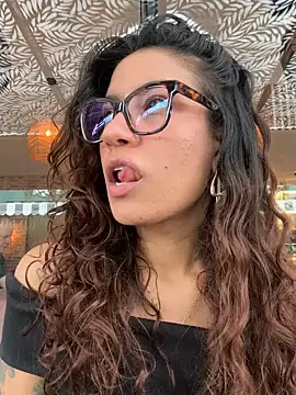 Snapshot of ValeriEvan chatting on 09-17-25, 08:11 ValeriEvan online show from 09-17-25, 08:11