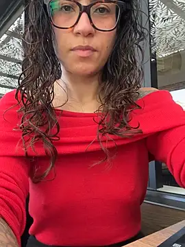 Snapshot of ValeriEvan chatting on 11-23-25, 02:05 ValeriEvan online show from 11-23-25, 02:05